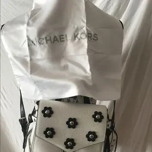 Michael Kors | Bags | Michael Kors Nwt Bristol Sm Leather  display picture 2